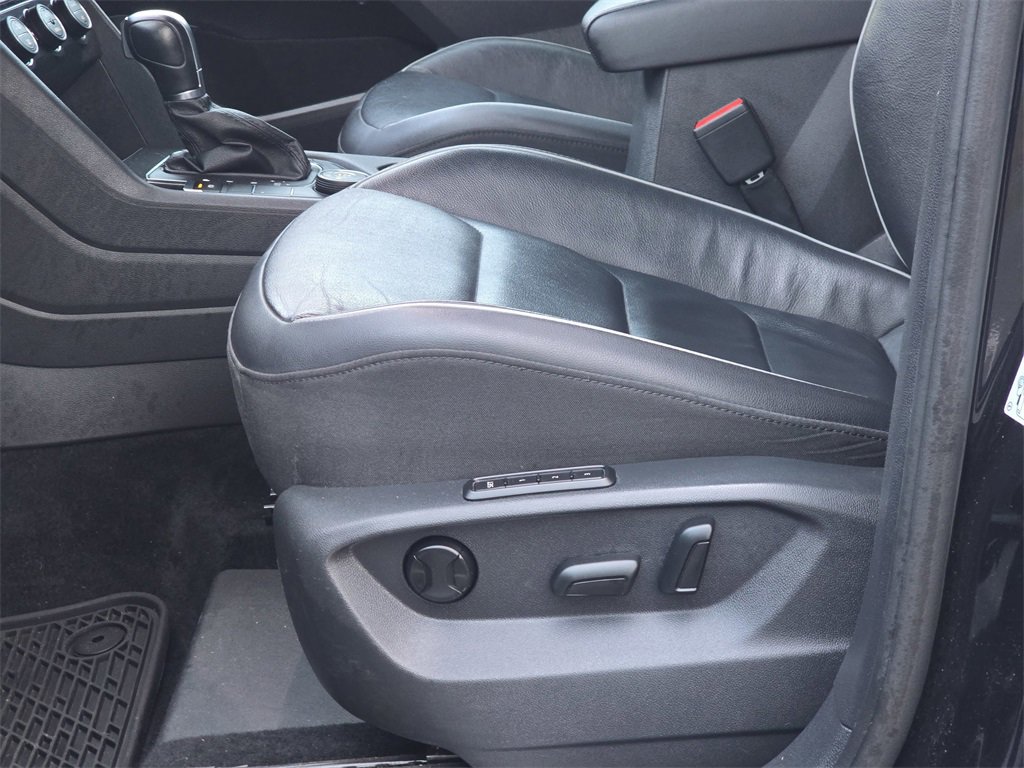 Used 2019 Volkswagen Tiguan S image 29