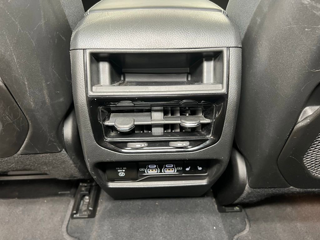 Used 2024 Jeep Grand Cherokee Overland image 23