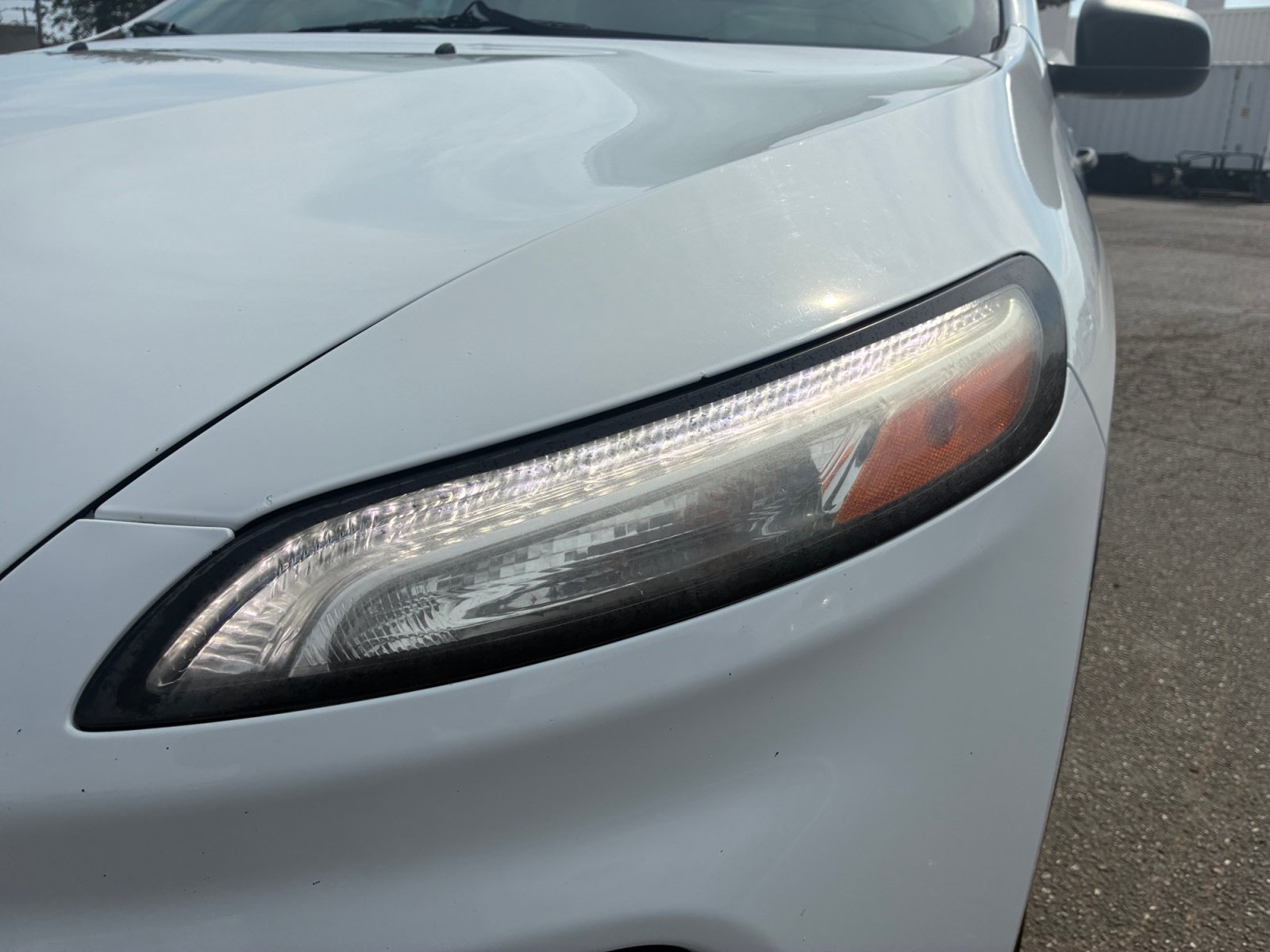Used 2017 Jeep Cherokee Sport FWD image 9