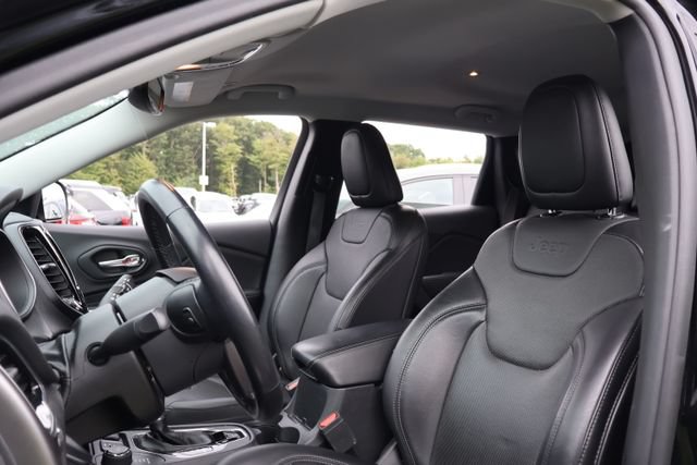 Used 2019 Jeep Cherokee Limited AWD/4WD image 8