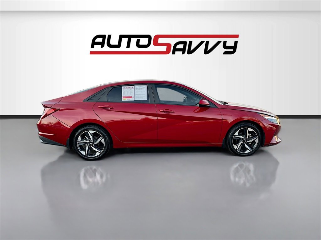 Used 2023 Hyundai Elantra SEL w/ Convenience Package image 8