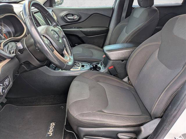 Used 2016 Jeep Cherokee Latitude image 21