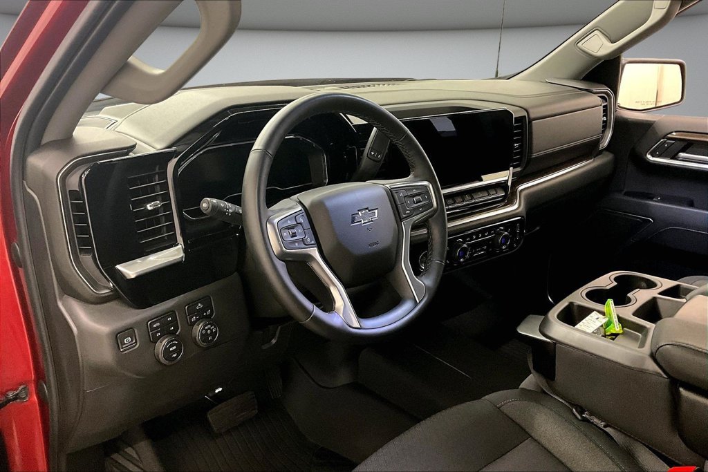 Used 2023 Chevrolet Silverado 1500 RST AWD/4WD image 18