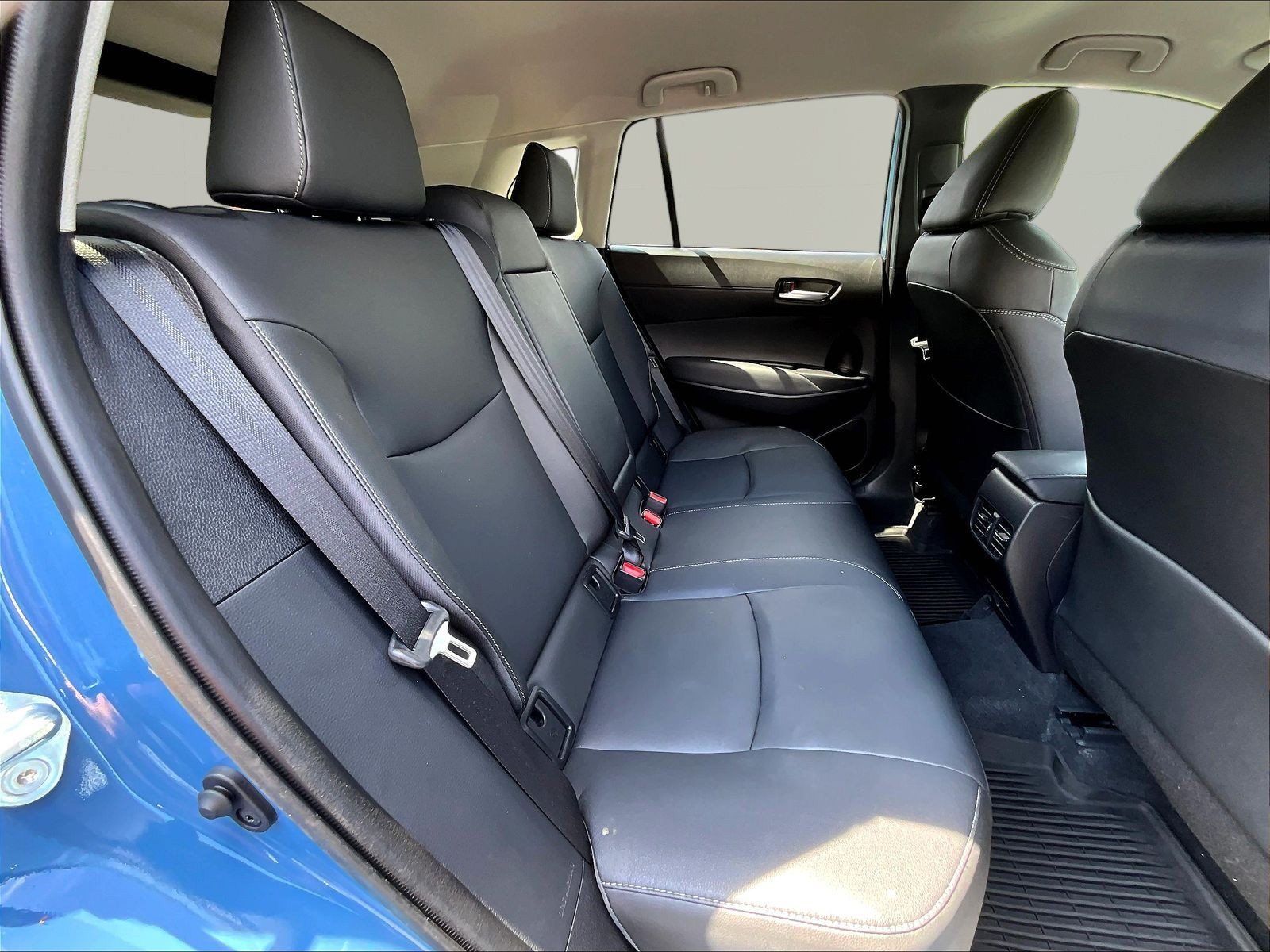 Used 2026 Toyota Corolla Cross XLE FWD image 25
