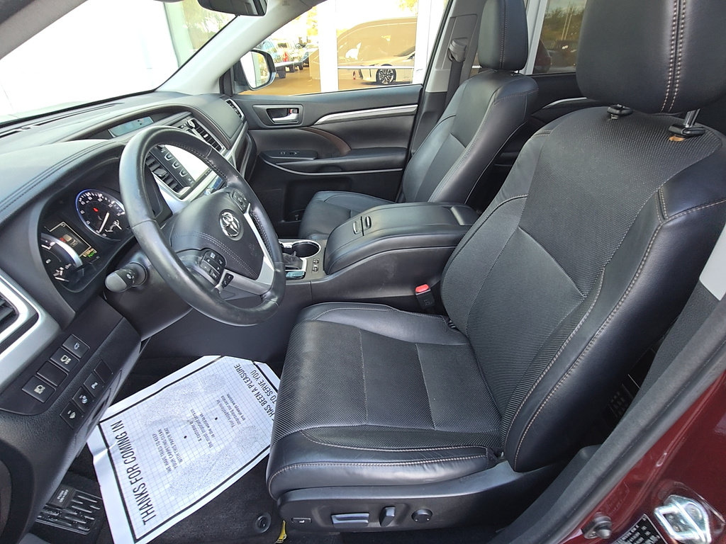 Certified 2017 Toyota Highlander Limited Platinum w/ Protection Package #3 AWD/4WD image 17