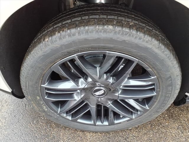 New 2026 Cadillac Escalade IQL Sport 1 w/ LPO, ONYX Package AWD/4WD image 12