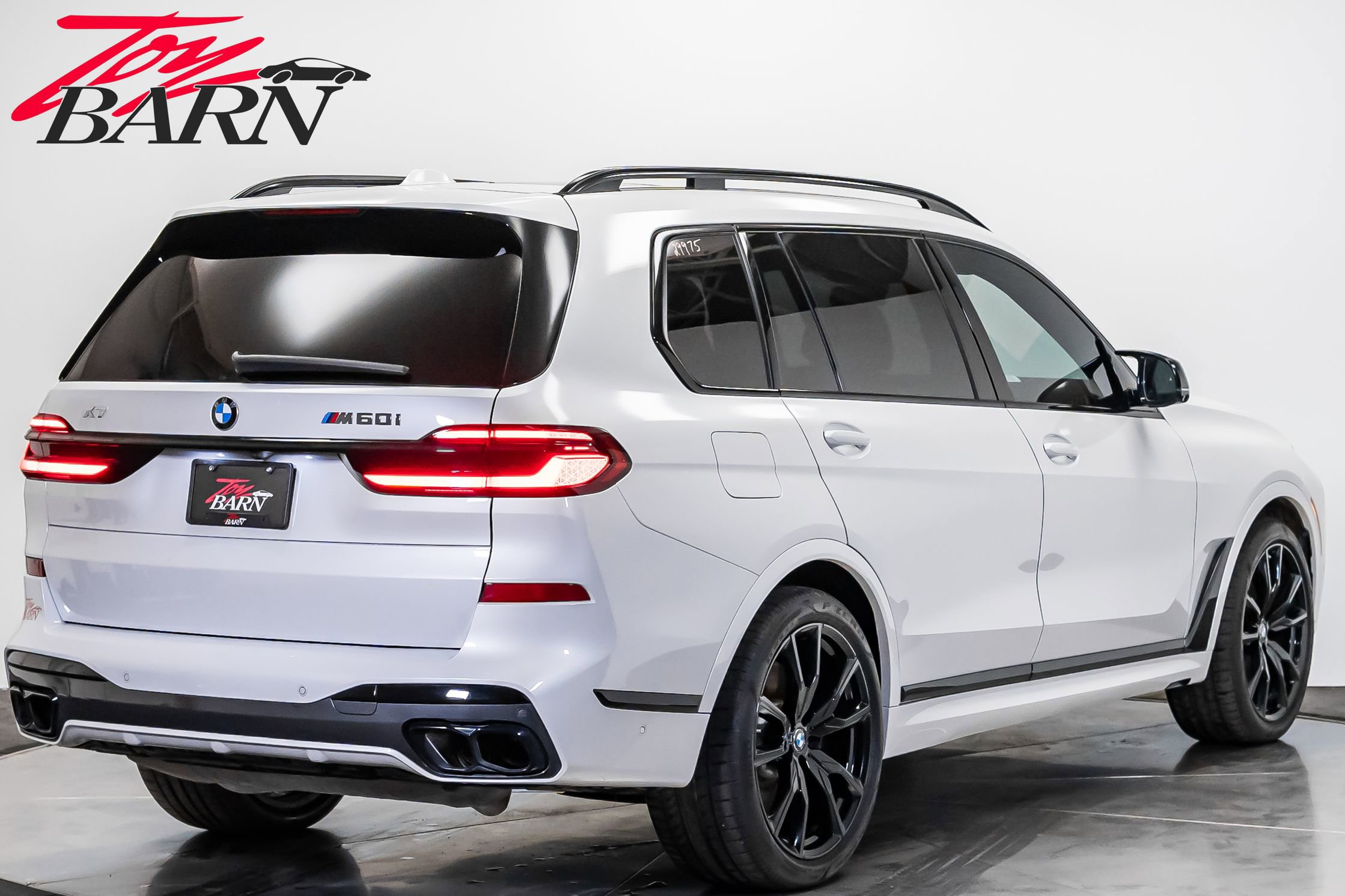 Used 2024 BMW X7 M60i w/ Executive Package image 5