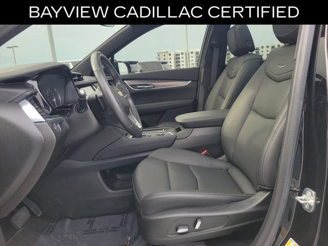 Certified 2025 Cadillac XT6 Luxury FWD image 18