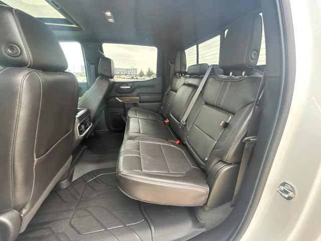 Used 2021 Chevrolet Silverado 1500 High Country w/ Technology Package AWD/4WD image 21