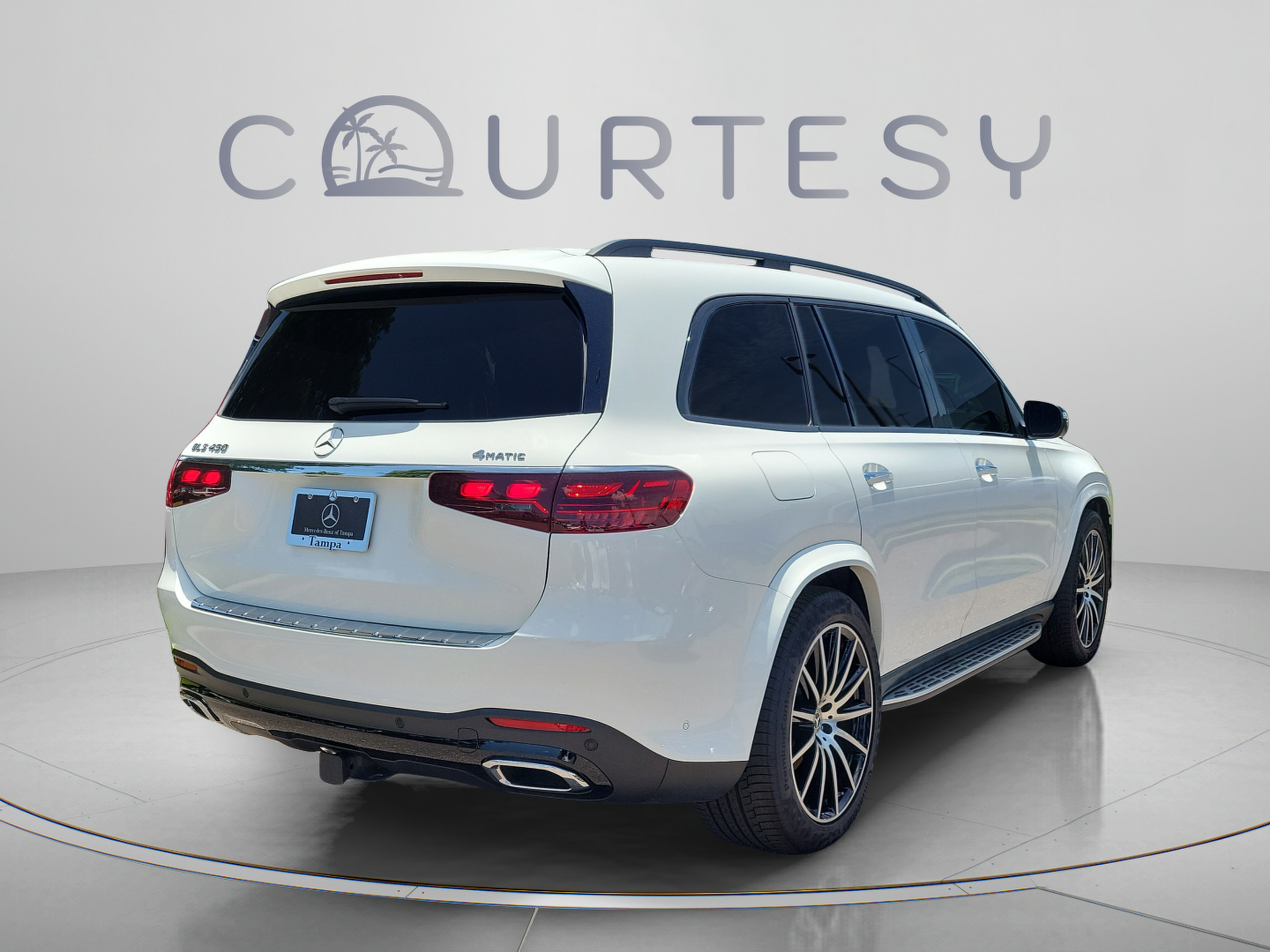 Used 2024 Mercedes-Benz GLS 450 4MATIC image 3