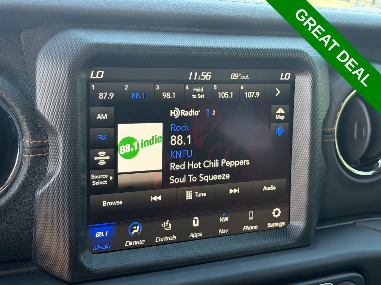 Used 2023 Jeep Wrangler Unlimited Sahara AWD/4WD image 25