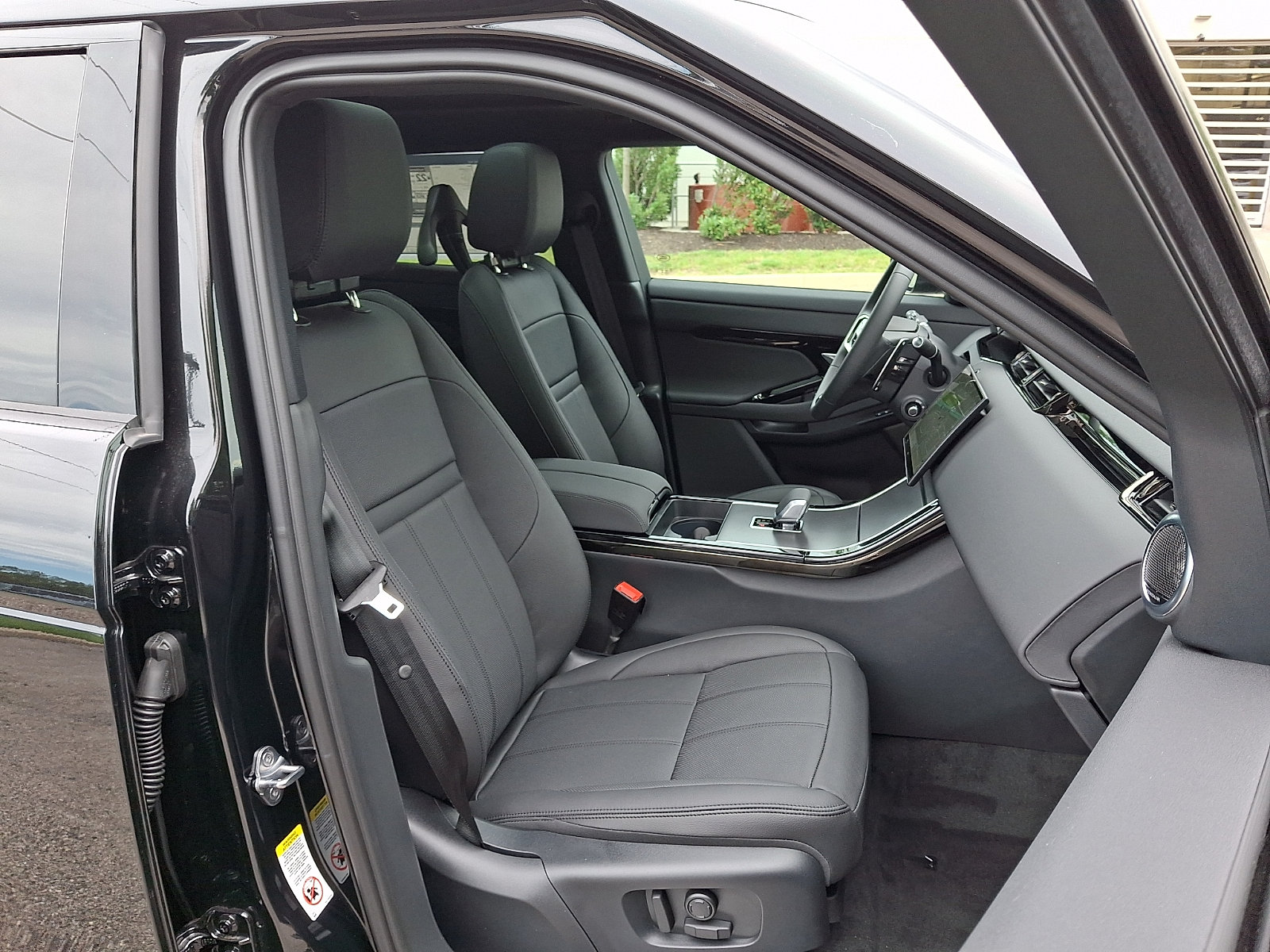 New 2026 Land Rover Range Rover Evoque S AWD/4WD image 3