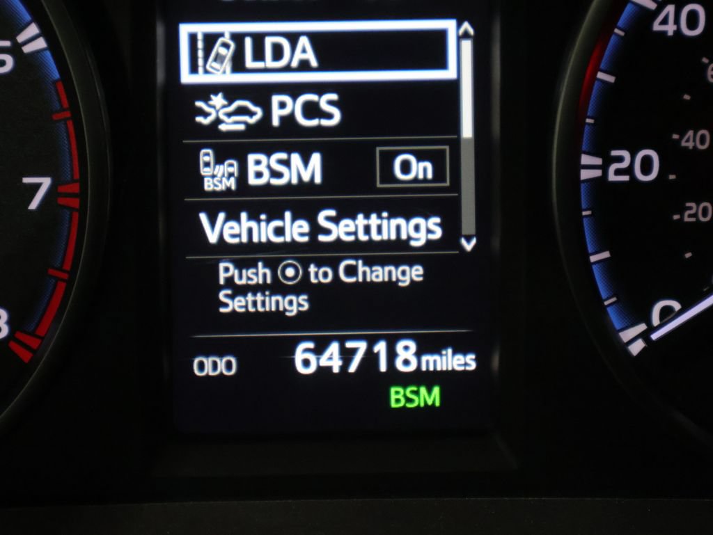 Used 2018 Toyota RAV4 XLE w/ Plus Extra Value Package AWD/4WD image 37