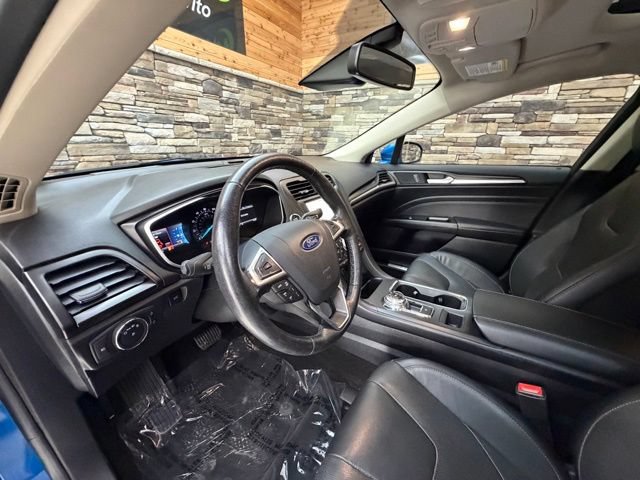 Used 2019 Ford Fusion Titanium AWD/4WD image 10