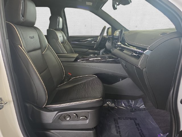 Certified 2023 Cadillac Escalade Sport w/ LPO, Illumination Package AWD/4WD image 10