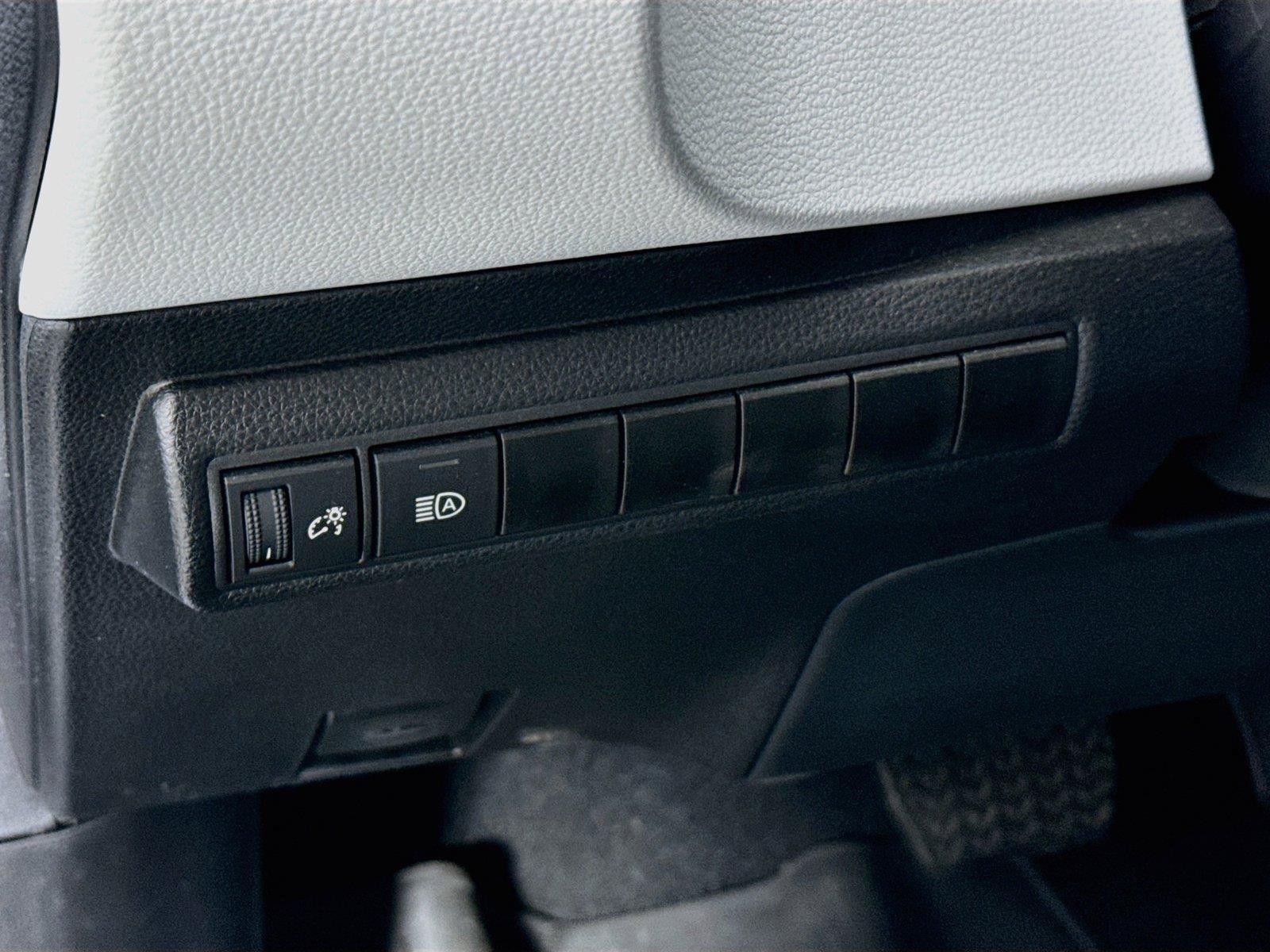 Certified 2026 Toyota Corolla SE FWD image 15