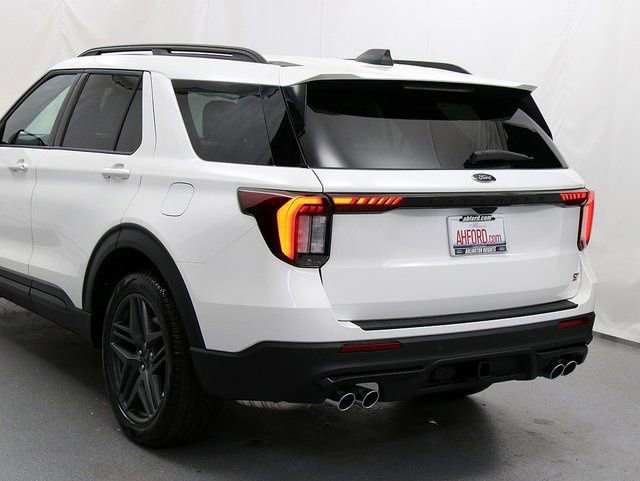 New 2026 Ford Explorer ST w/ Sun And Sound Package image 7