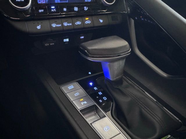 Used 2024 Hyundai Elantra Limited image 23