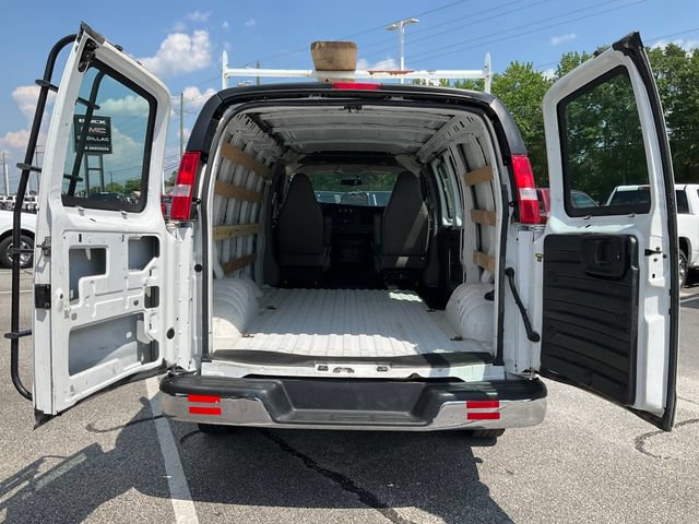 Used 2022 Chevrolet Express 2500 w/ Driver Convenience Package RWD image 12