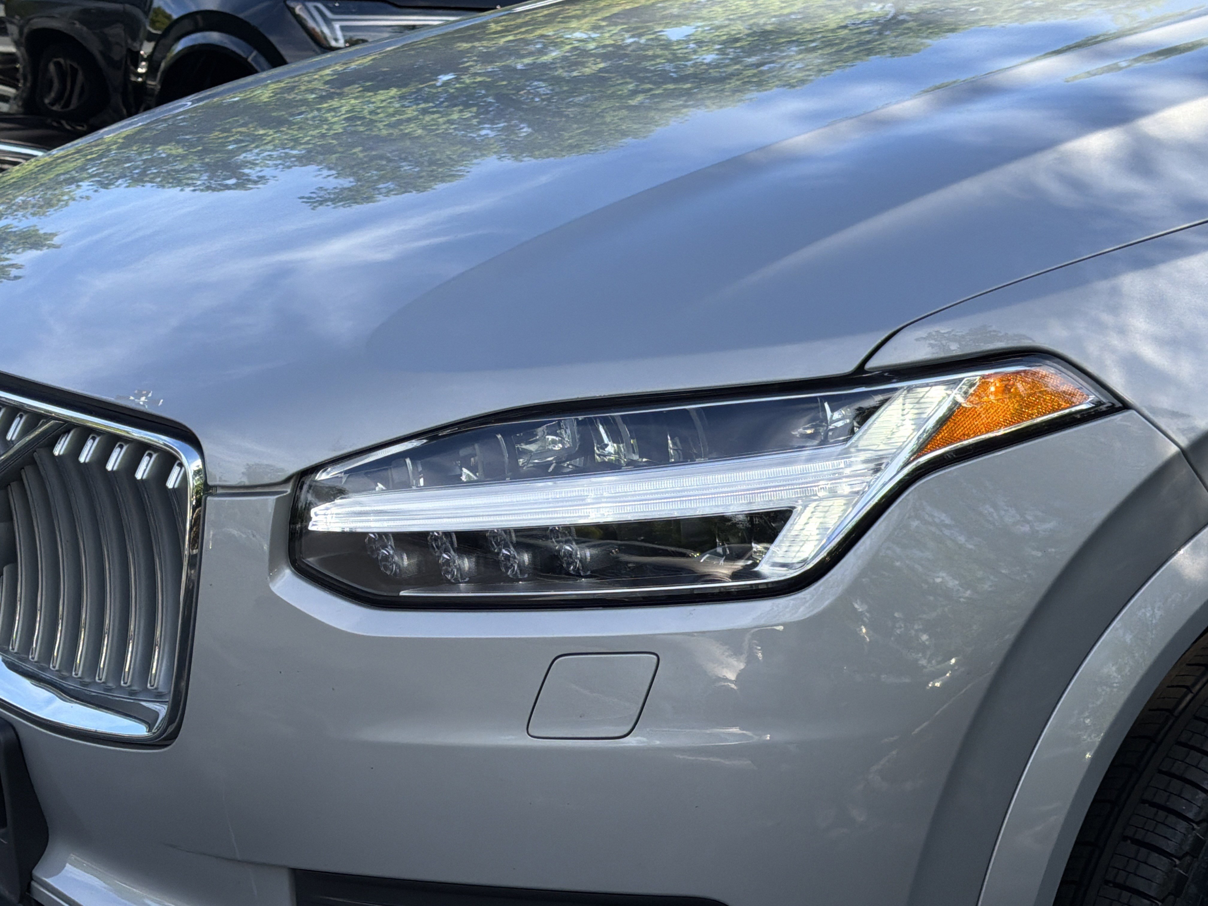 Certified 2024 Volvo XC90 T8 Ultimate w/ Protection Package Premier image 6