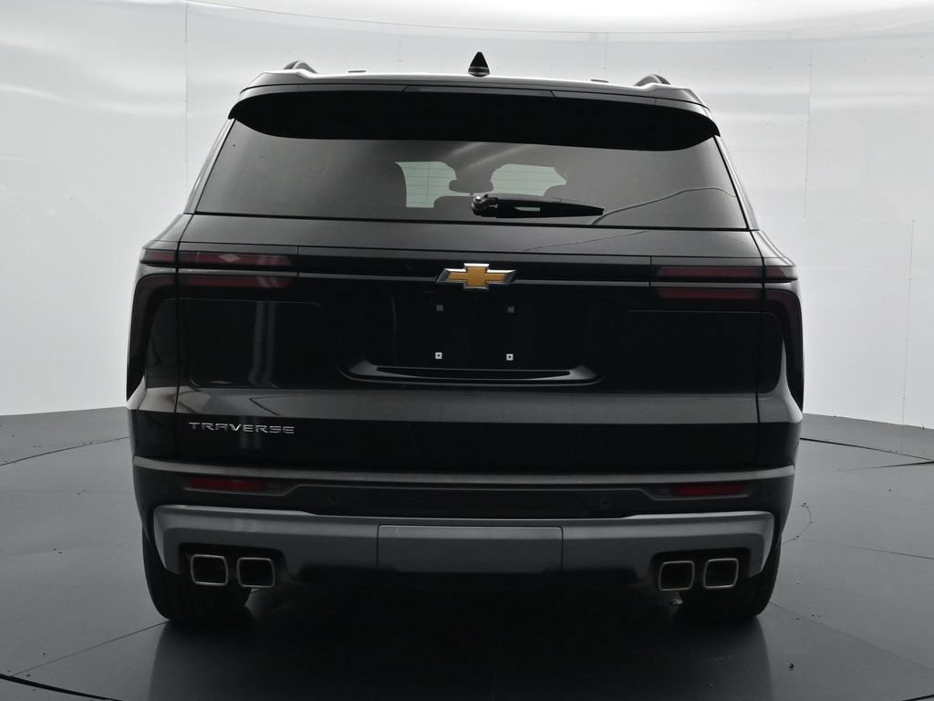 Used 2025 Chevrolet Traverse LT FWD image 6
