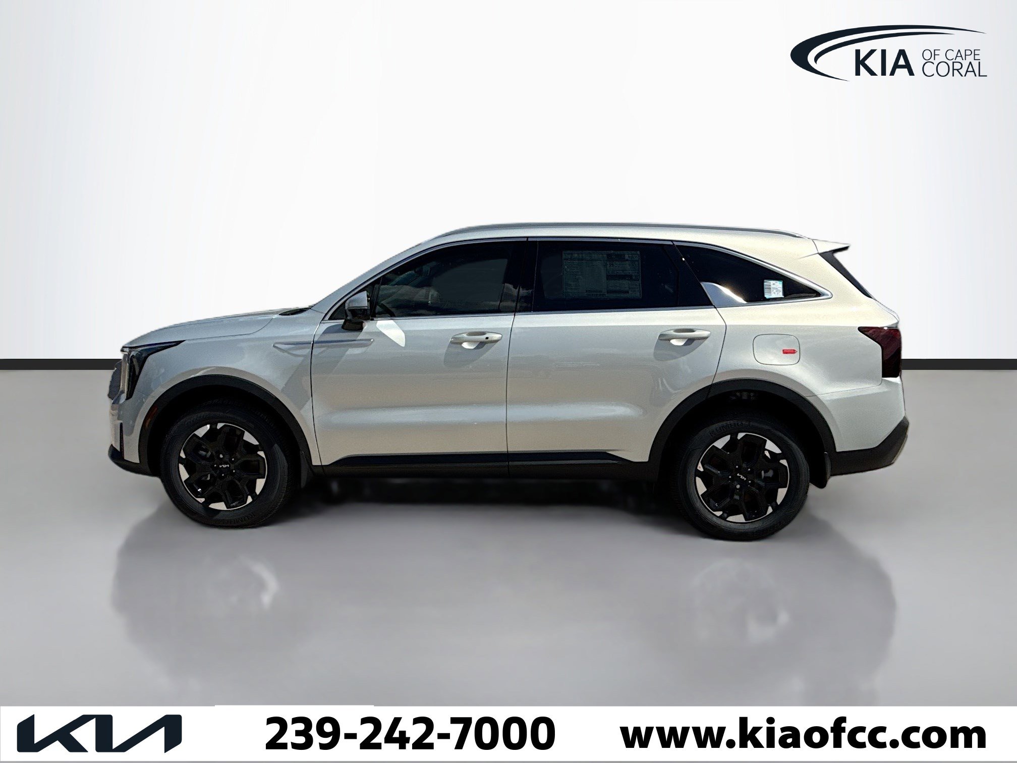 New 2026 Kia Sorento S image 2