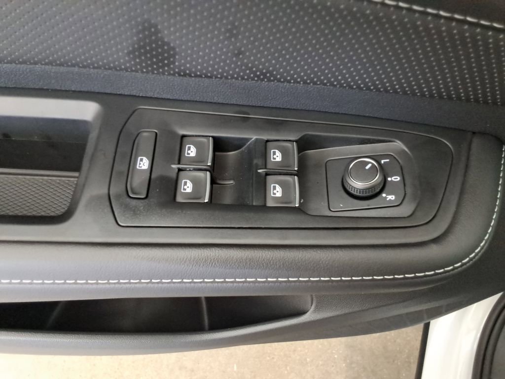 Certified 2026 Volkswagen Atlas SE w/ Panoramic Sunroof Package FWD image 18