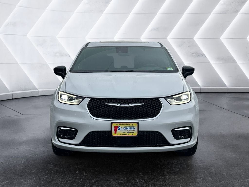 New 2026 Chrysler Pacifica Select image 9