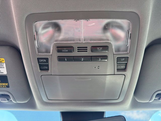 Used 2019 Toyota Highlander Limited AWD/4WD image 22