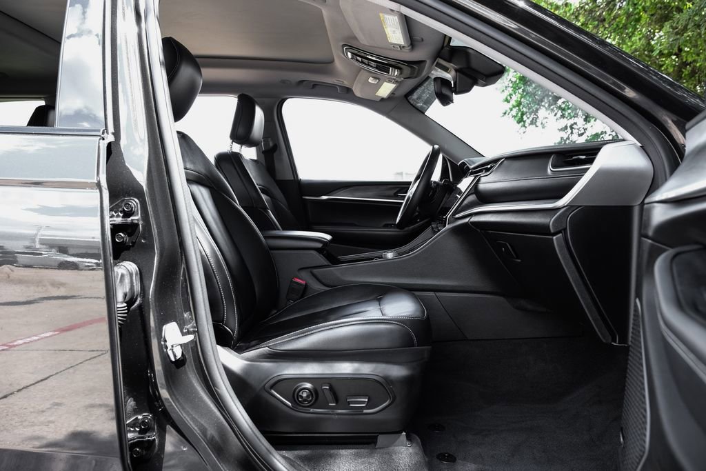 Used 2022 Jeep Grand Cherokee L Limited RWD image 44
