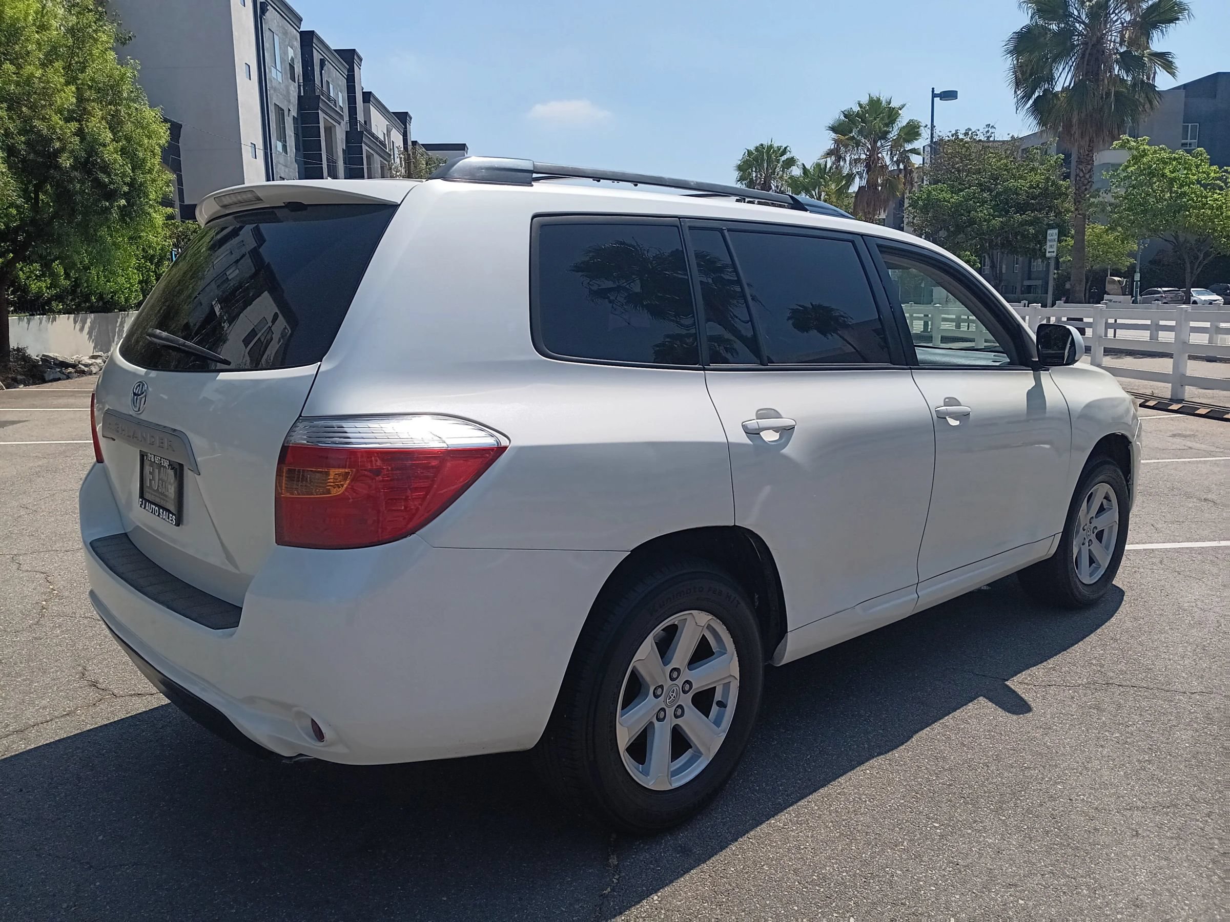 Used 2010 Toyota Highlander 2WD image 8