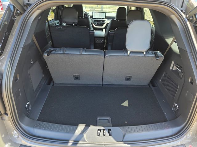 New 2026 Ford Explorer ST w/ Sun And Sound Package image 32