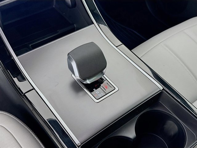 Used 2026 Land Rover Range Rover Evoque S image 19