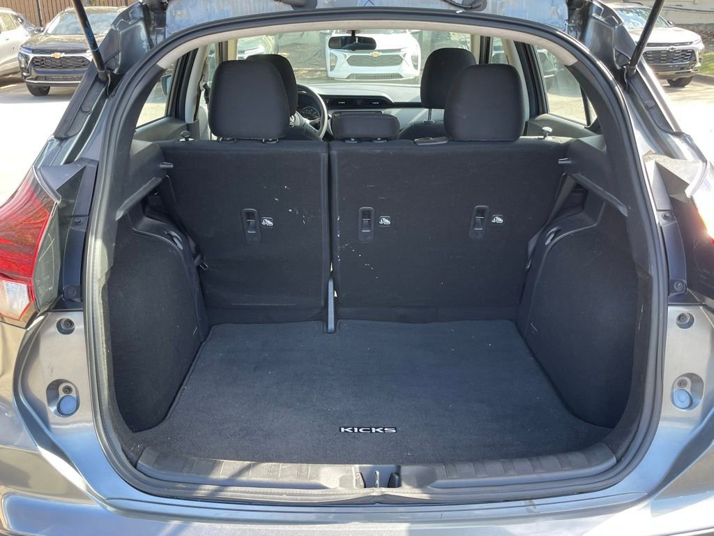 Used 2023 Nissan Kicks SV FWD image 7