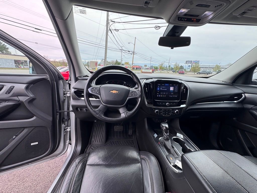 Used 2021 Chevrolet Traverse Premier AWD/4WD image 21