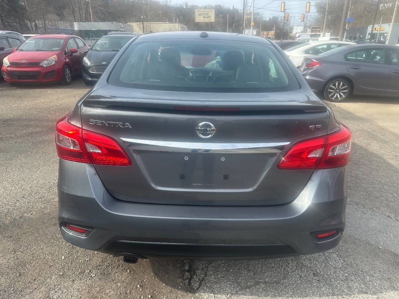Used 2019 Nissan Sentra SR w/ Premium Package (SR) image 6