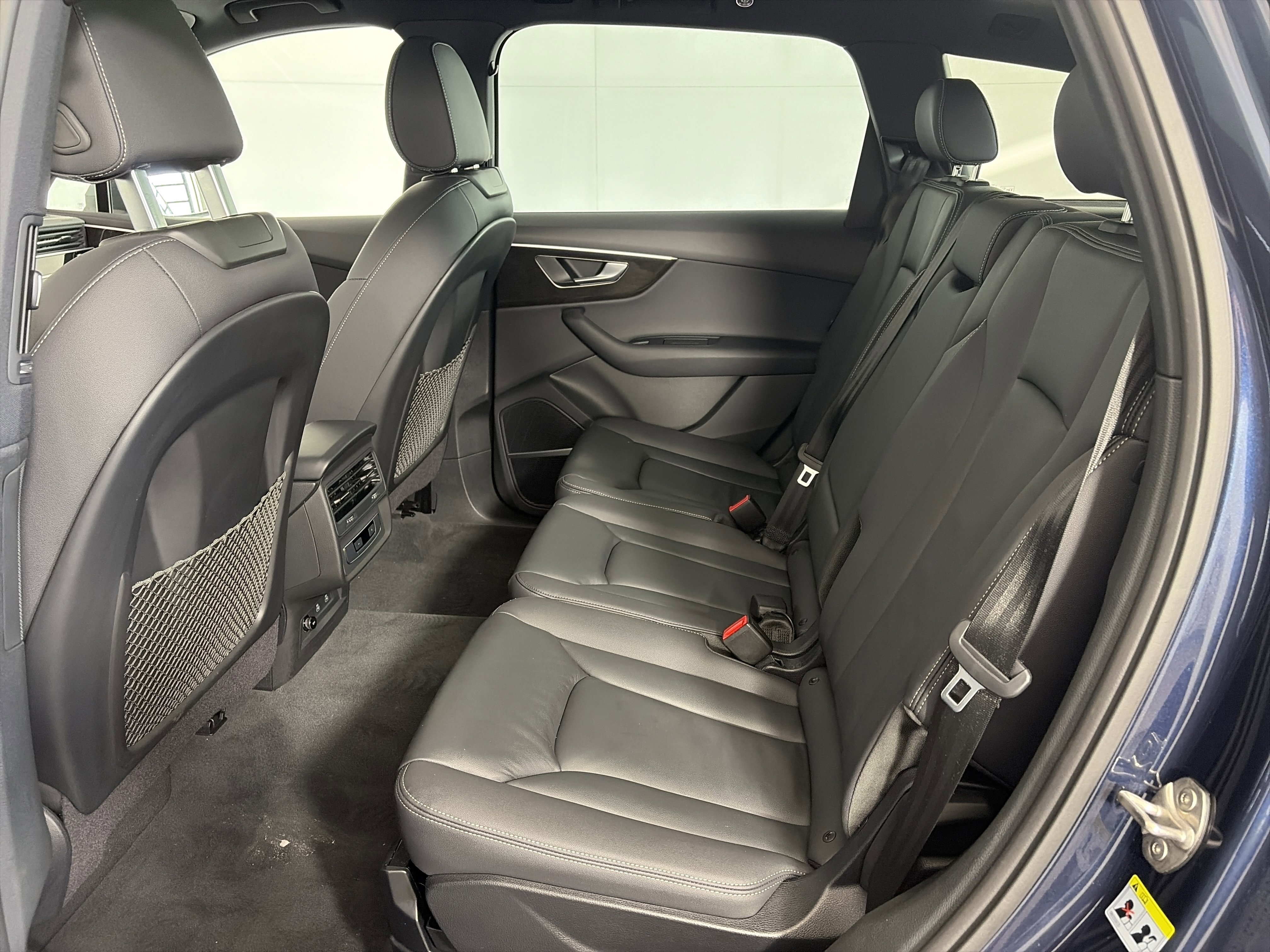 Used 2025 Audi Q7 2.0T Premium w/ Convenience Plus Package image 7