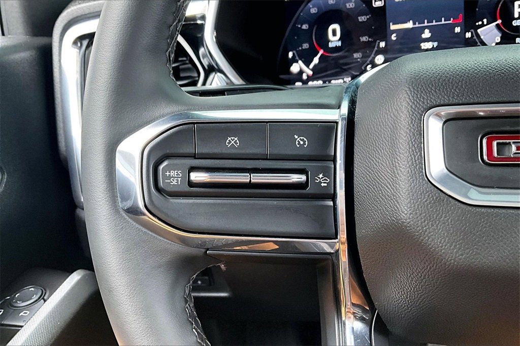 Used 2024 GMC Canyon Elevation w/ Trailering Package image 10