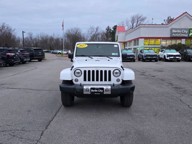 Used 2017 Jeep Wrangler Unlimited Sahara w/ Connectivity Group image 3