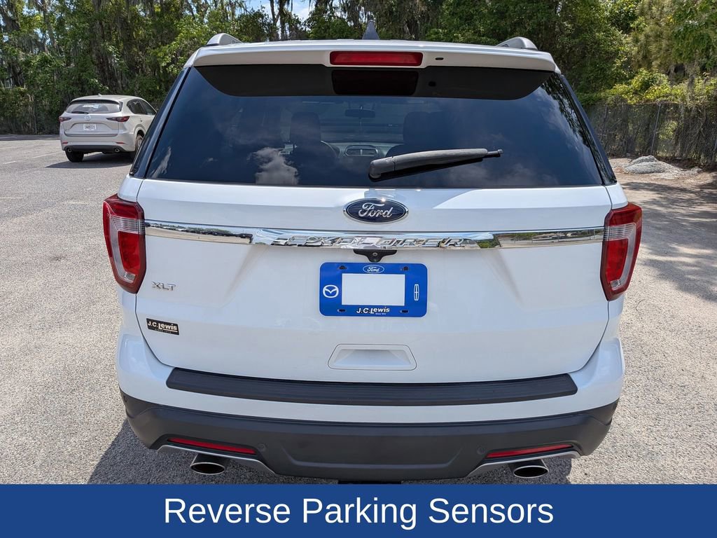 Used 2018 Ford Explorer XLT FWD image 5
