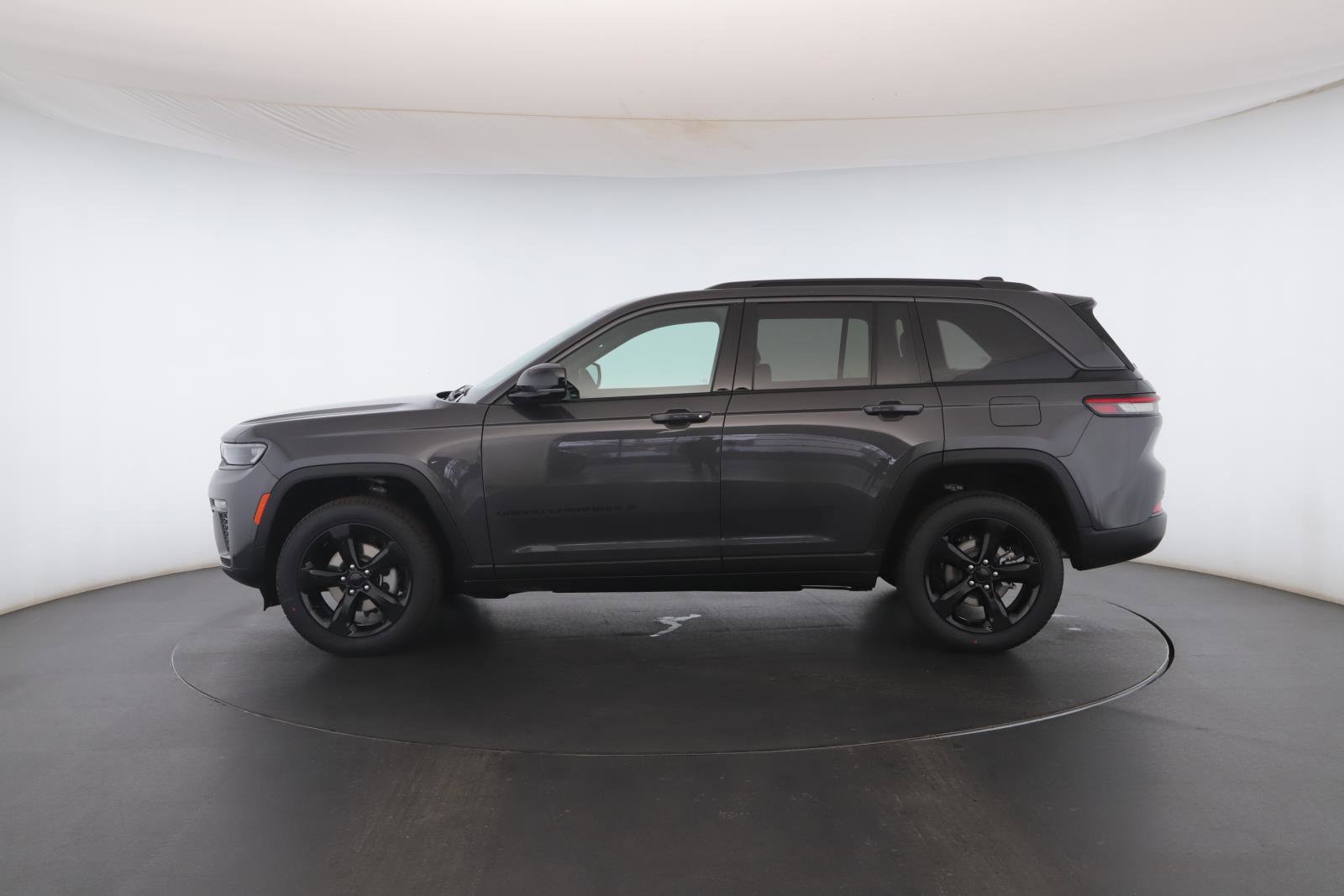 New 2026 Jeep Grand Cherokee Limited w/ Limited Altitude Package image 18