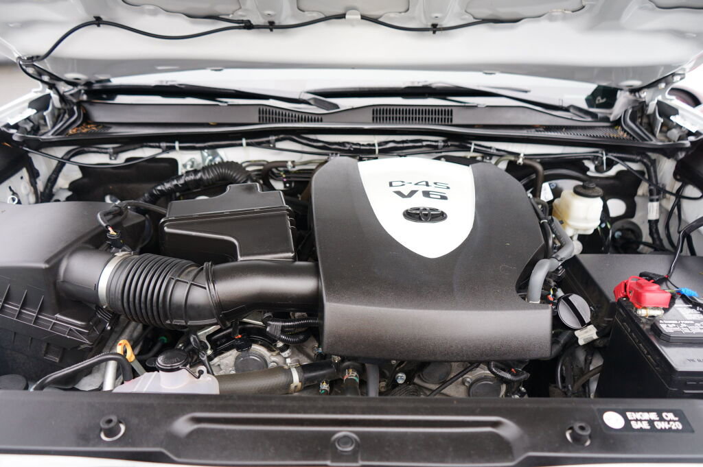 Used 2019 Toyota Tacoma Limited image 9