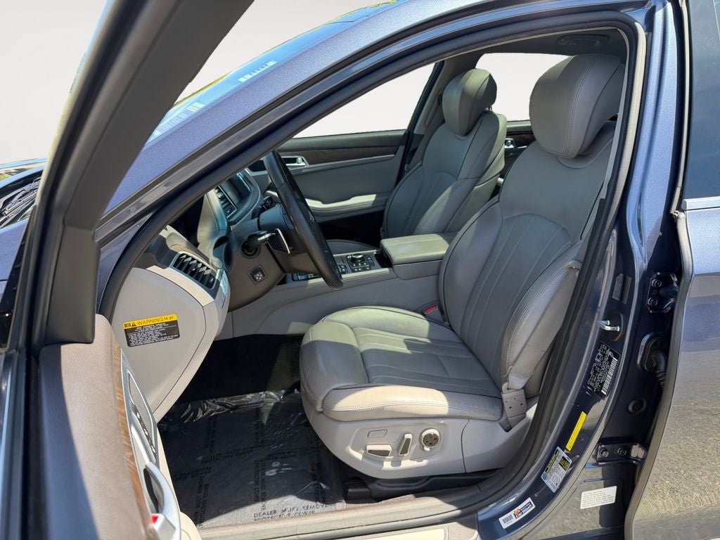 Used 2015 Hyundai Genesis 3.8 w/ Option Group 04 AWD/4WD image 7