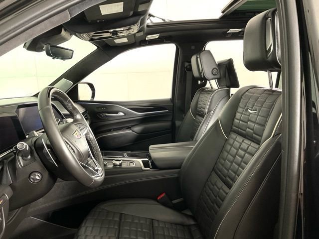 Used 2024 Cadillac Escalade ESV V w/ LPO, ONYX Package image 27