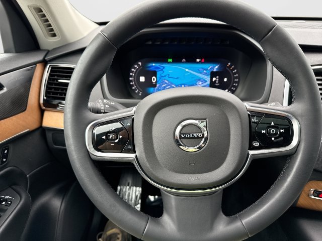 Certified 2023 Volvo XC90 B6 Plus w/ Protection Package Premier AWD/4WD image 15