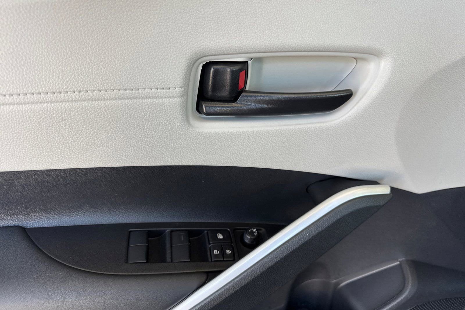New 2026 Toyota Corolla Cross L FWD image 11