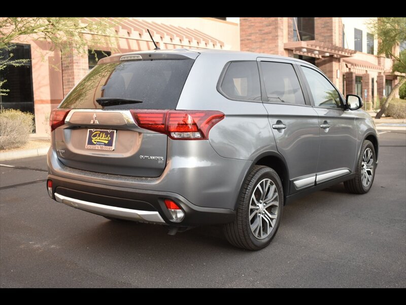 Used 2016 Mitsubishi Outlander SE FWD image 6
