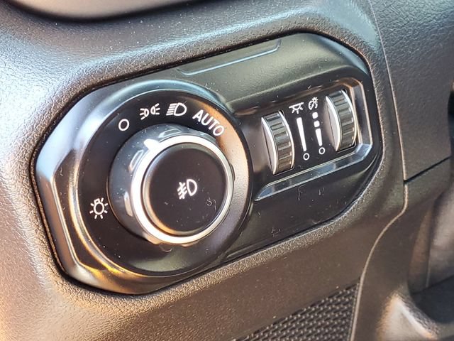 Used 2021 Jeep Wrangler Unlimited Sport AWD/4WD image 13