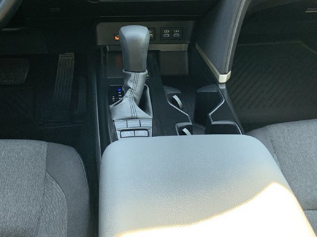 Used 2026 Toyota Camry LE FWD image 27