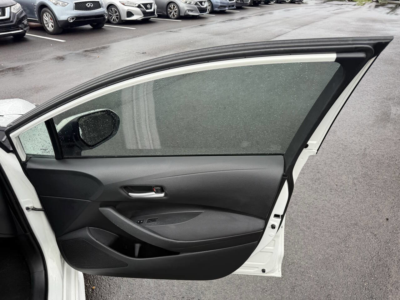 Used 2021 Toyota Corolla LE image 15
